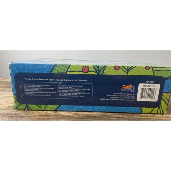 A Charlie Brown Peanuts Christmas Skating Pond Music & Motion 2007 Snoopy Used - Picture 16 of 16